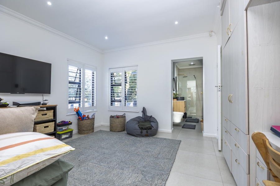 3 Bedroom Property for Sale in Kenridge Western Cape